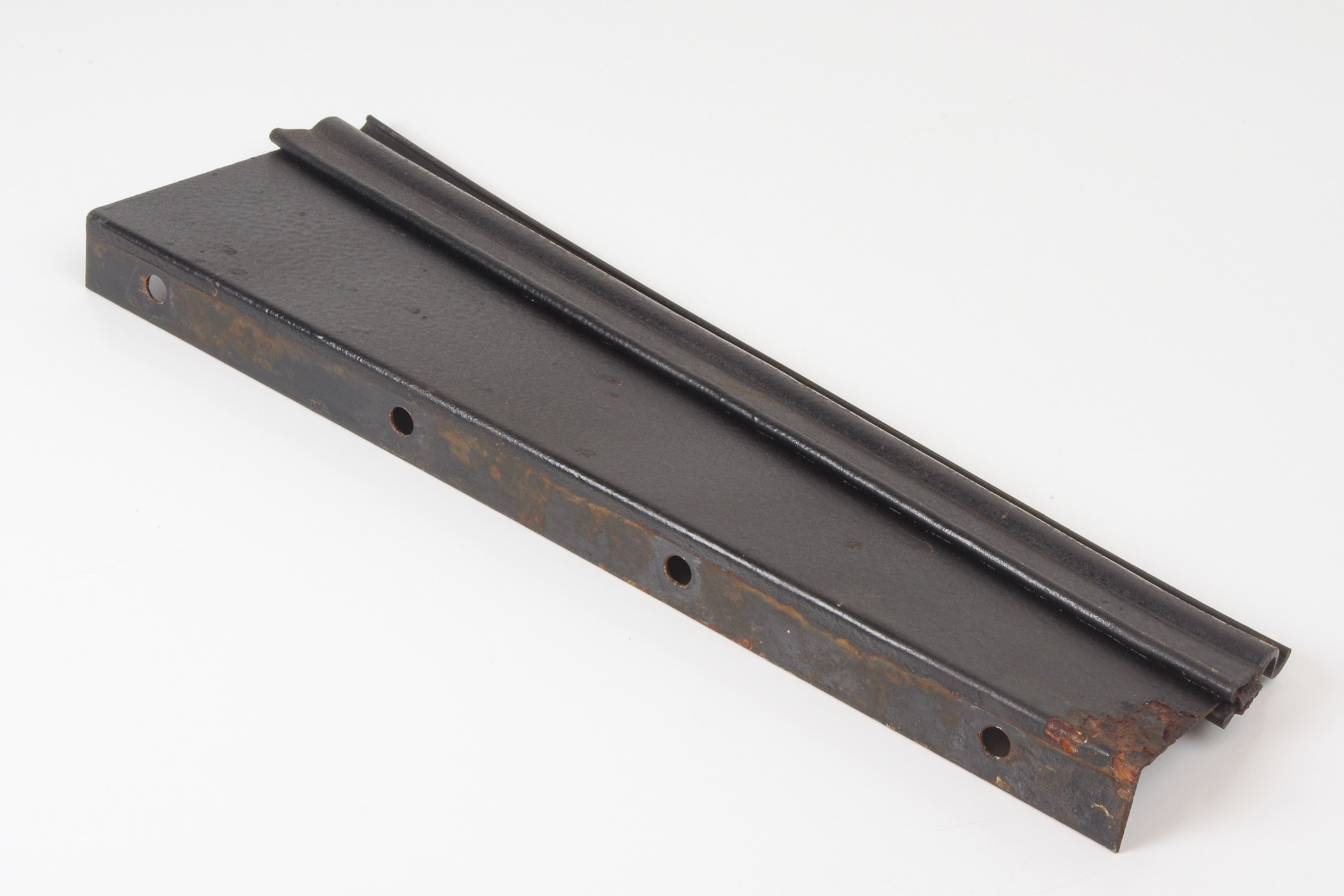 Mercedes 4606260540 Radiator Cover - Right (a) | W460 W461 G
