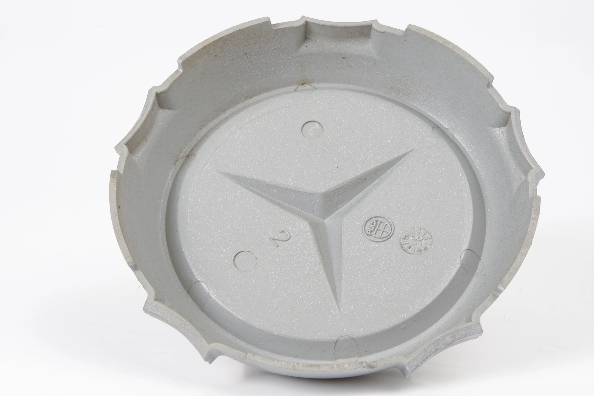 Mercedes 4604010025 Hub Cap | W460 W461 W463 G