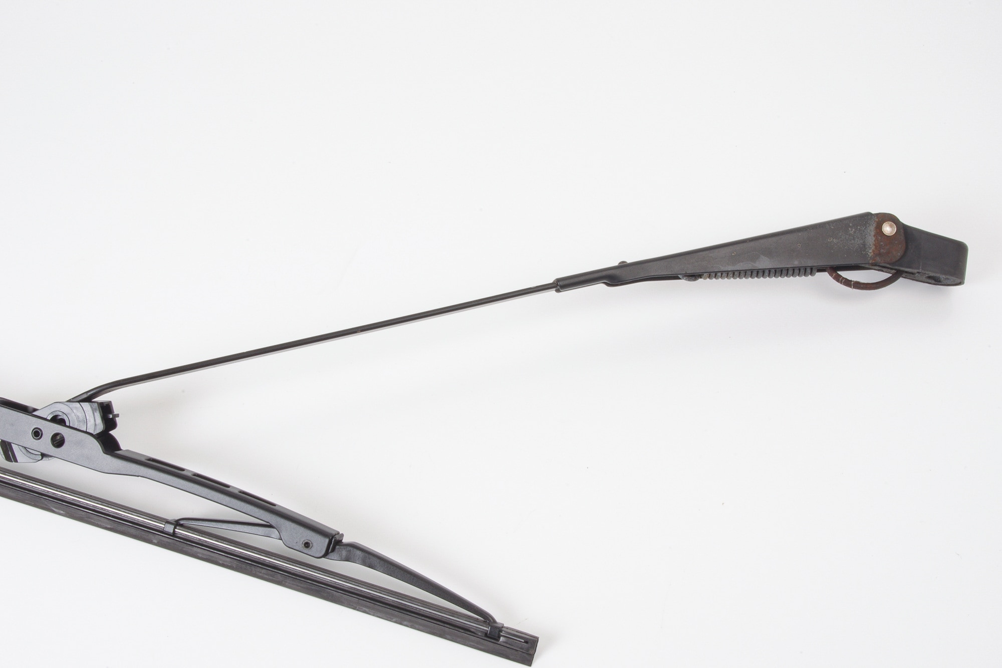 Mercedes 0008206044 Wiper Arm - Front (b) | W460 G