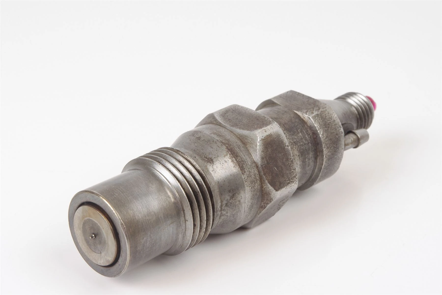 Mercedes 0010172121 Fuel Injector | W115 W123 V123 C123 S123 E W460 W461 G