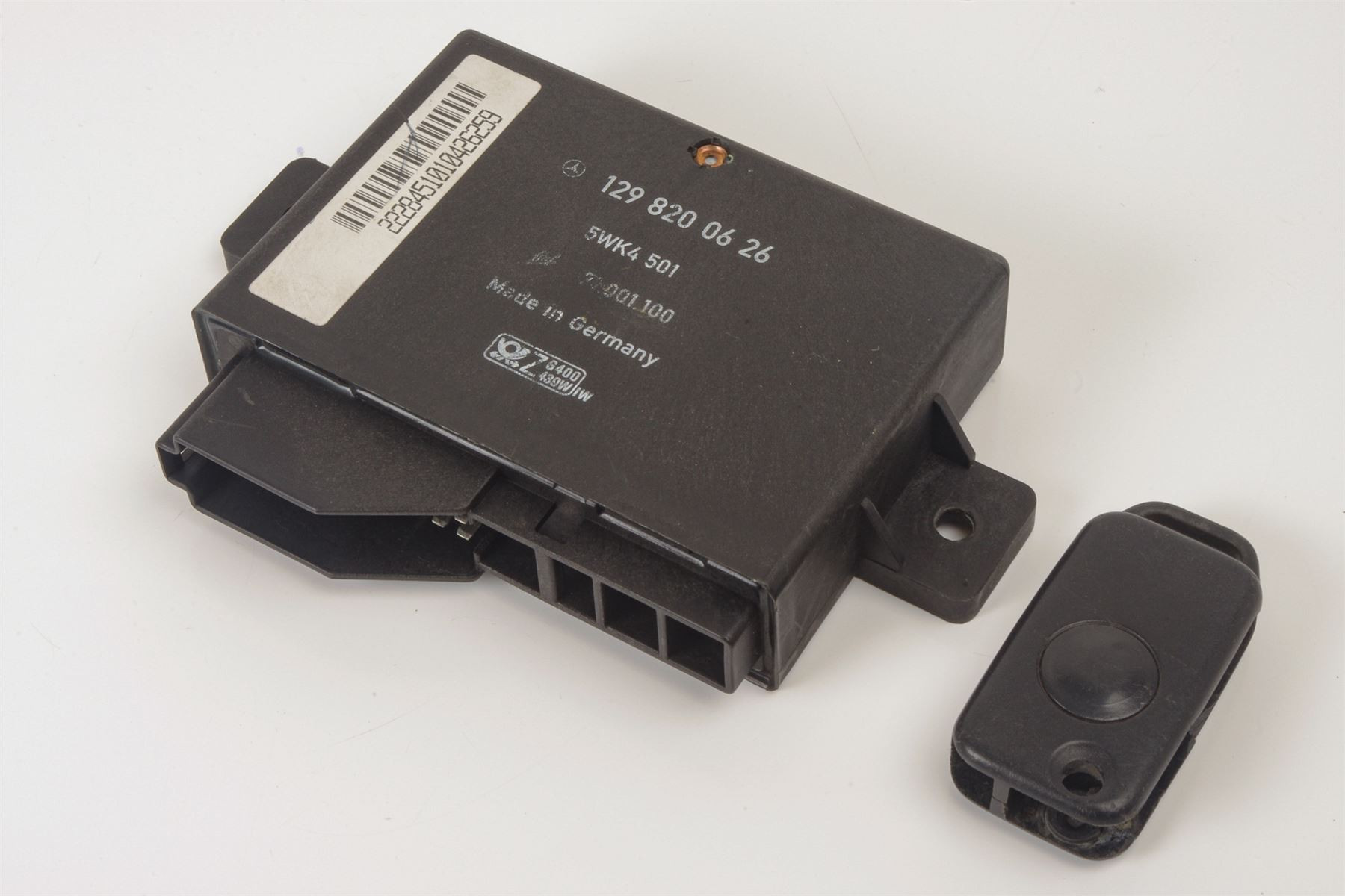 Mercedes 1298200626 Infrared Control Unit Key Fob Coded Set (a) (Parts Only)...