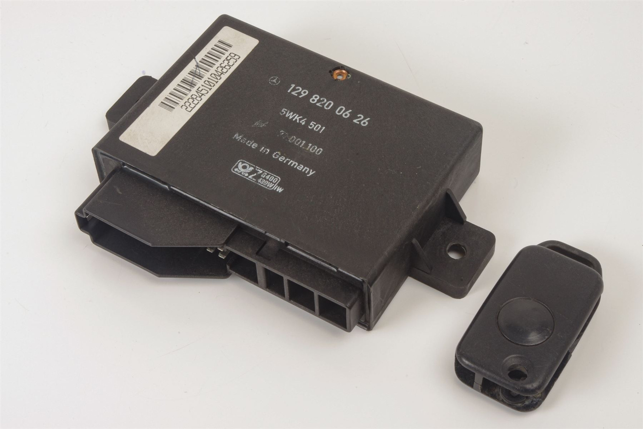 Mercedes 1298200626 Infrared Control Unit Key Fob Coded Set (b) (Parts Only)...