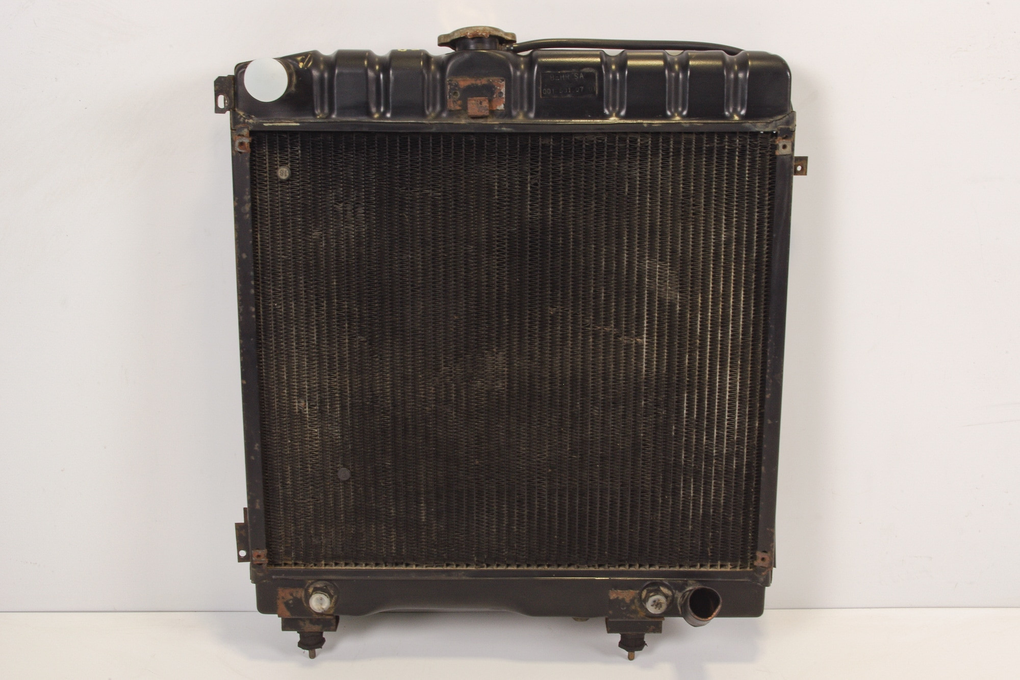 Mercedes 0015010701 Radiator | W460 W461 G