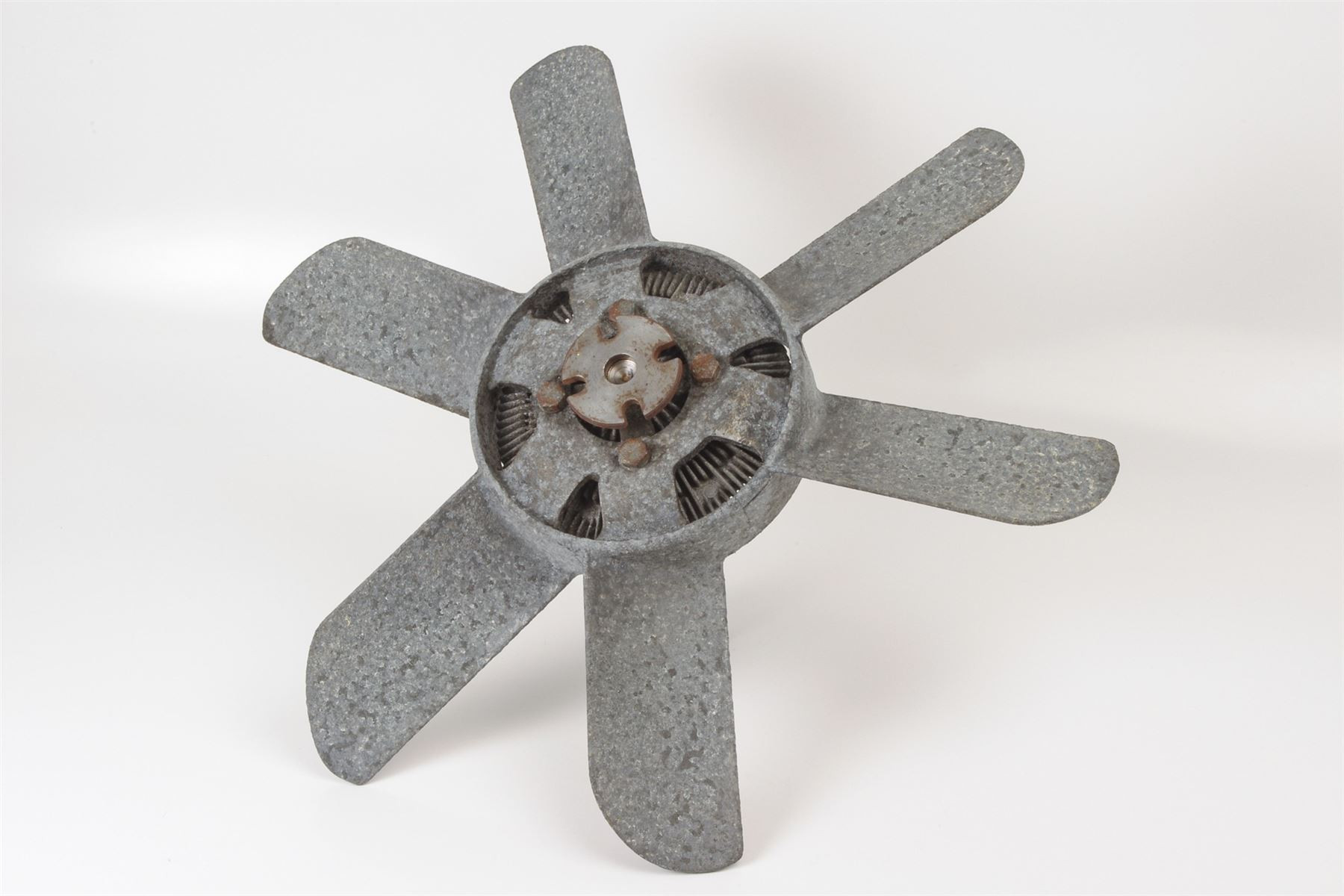 Mercedes 1082051006 Viscous Fan & Clutch | C107 R107 W113 SL W108 W109 W111...
