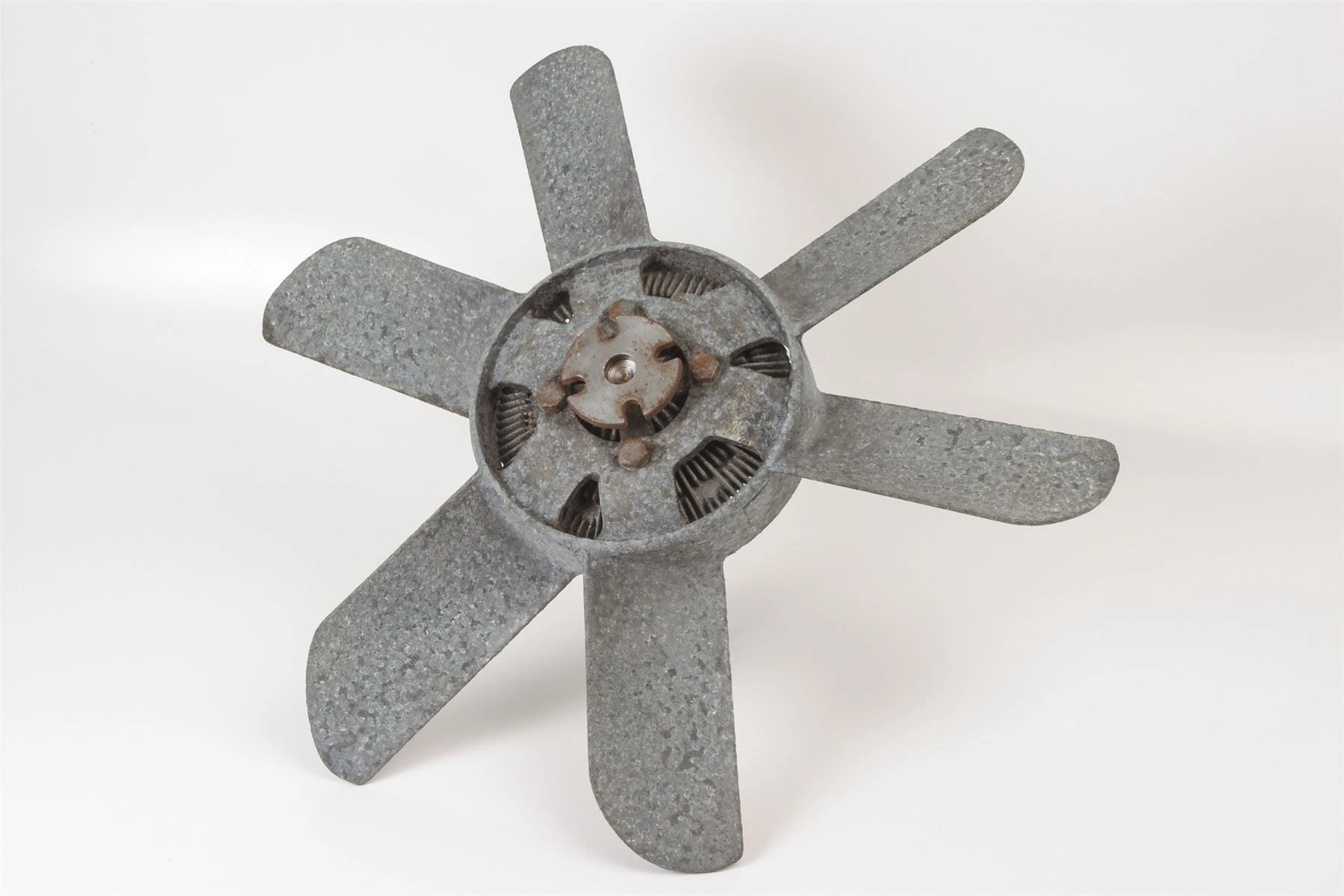 Mercedes 1082051006 Viscous Fan & Clutch | C107 R107 W113 SL W108 W109 W111...