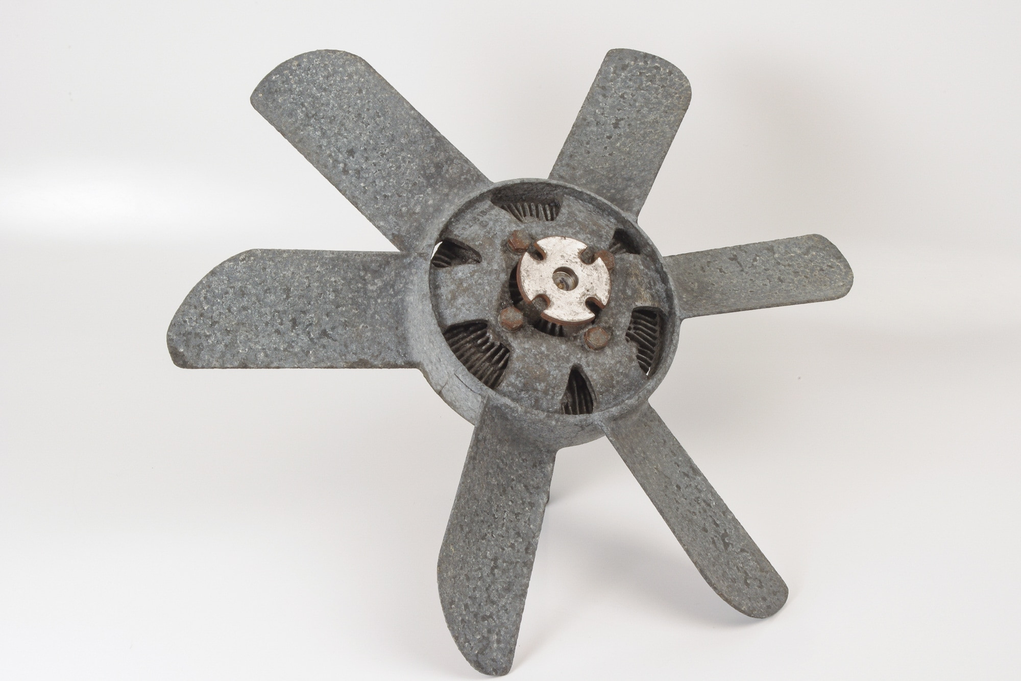 Mercedes 1082051006 Viscous Fan & Clutch | C107 R107 W113 SL W108 W109 W111...