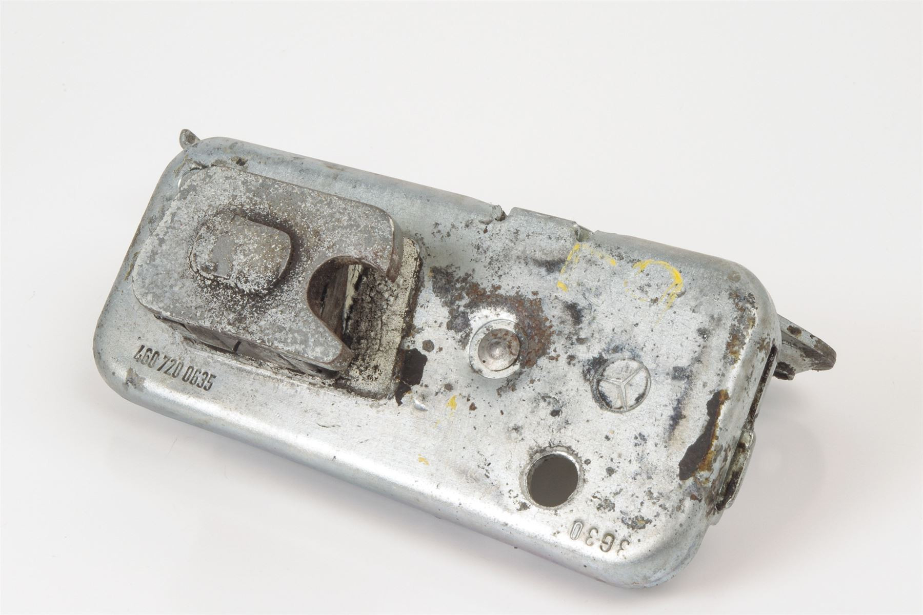 Mercedes 4607200635 Door Lock - Front Left | W460 W461 G