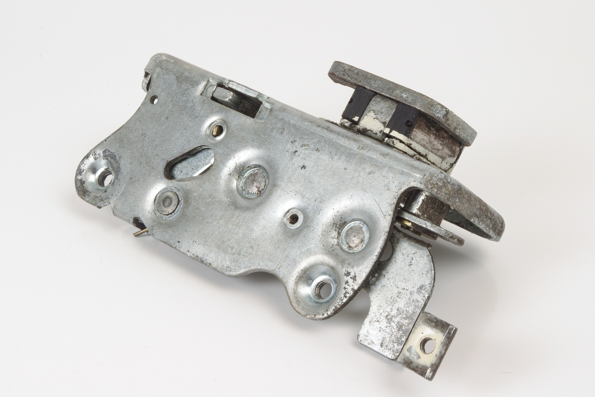 Mercedes 4607200635 Door Lock - Front Left | W460 W461 G