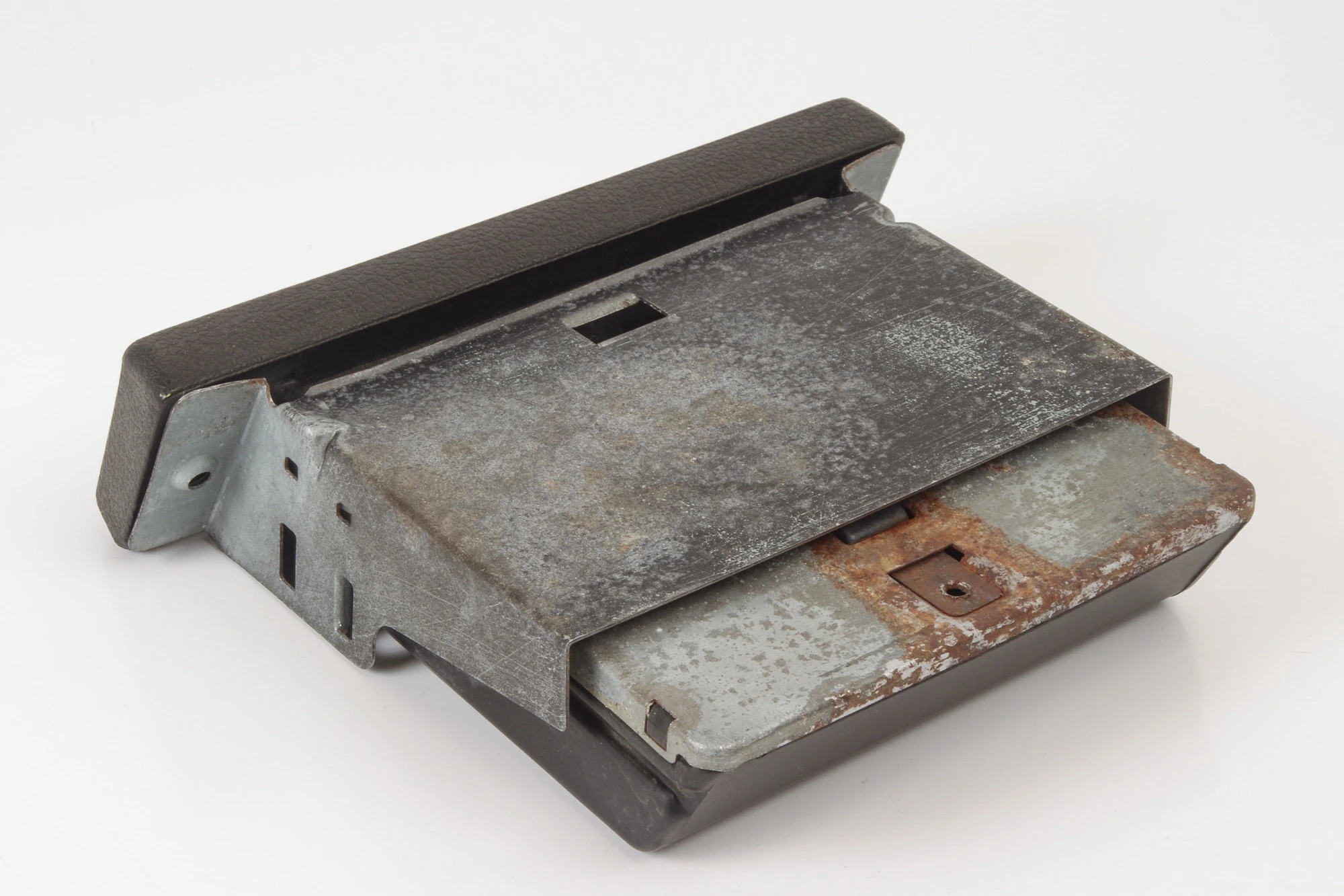 Mercedes 0008105730 Ashtray - Black | W460 W461 G