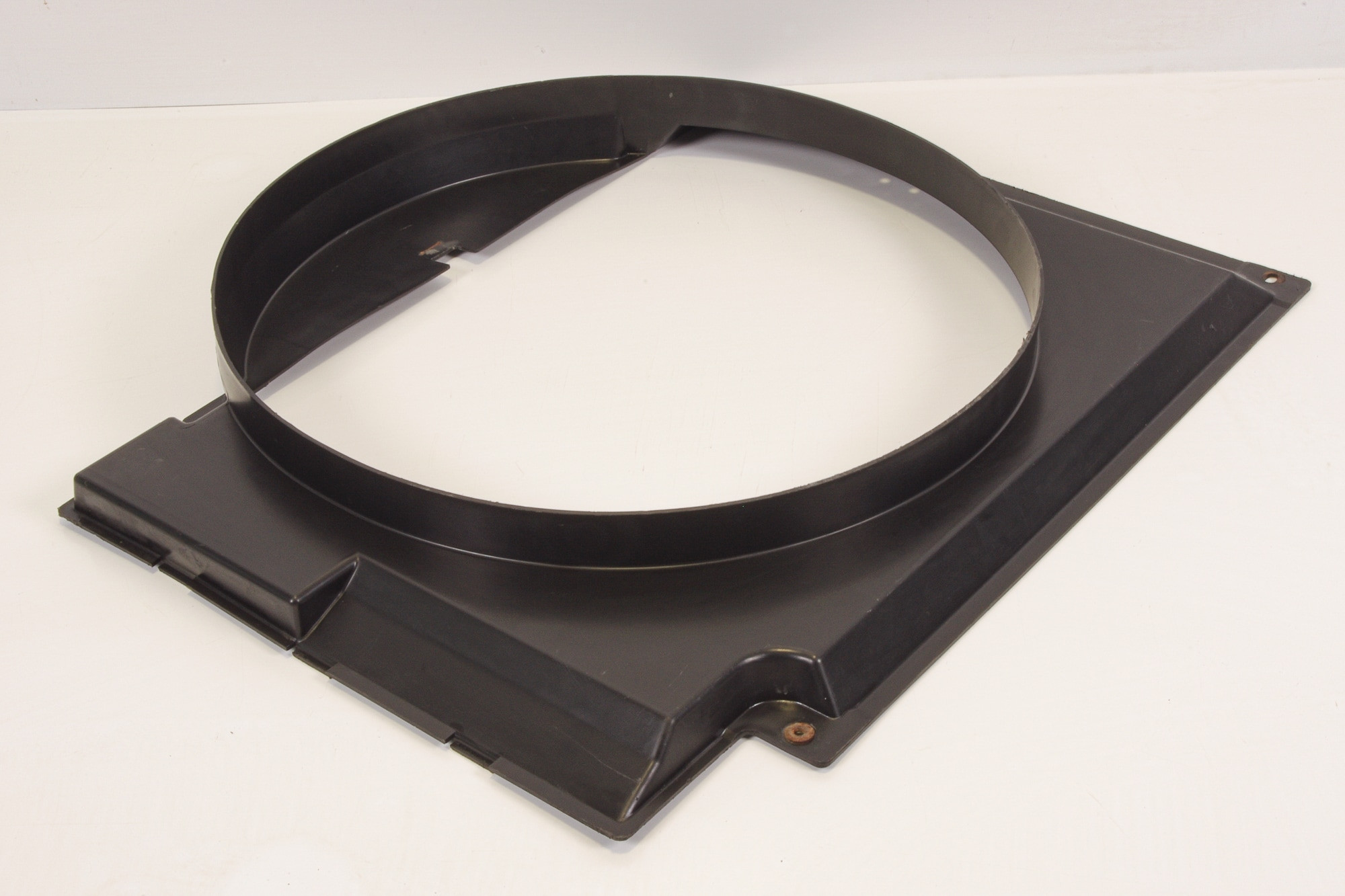 Mercedes 4605050255 Fan Shroud | W460 W461 G