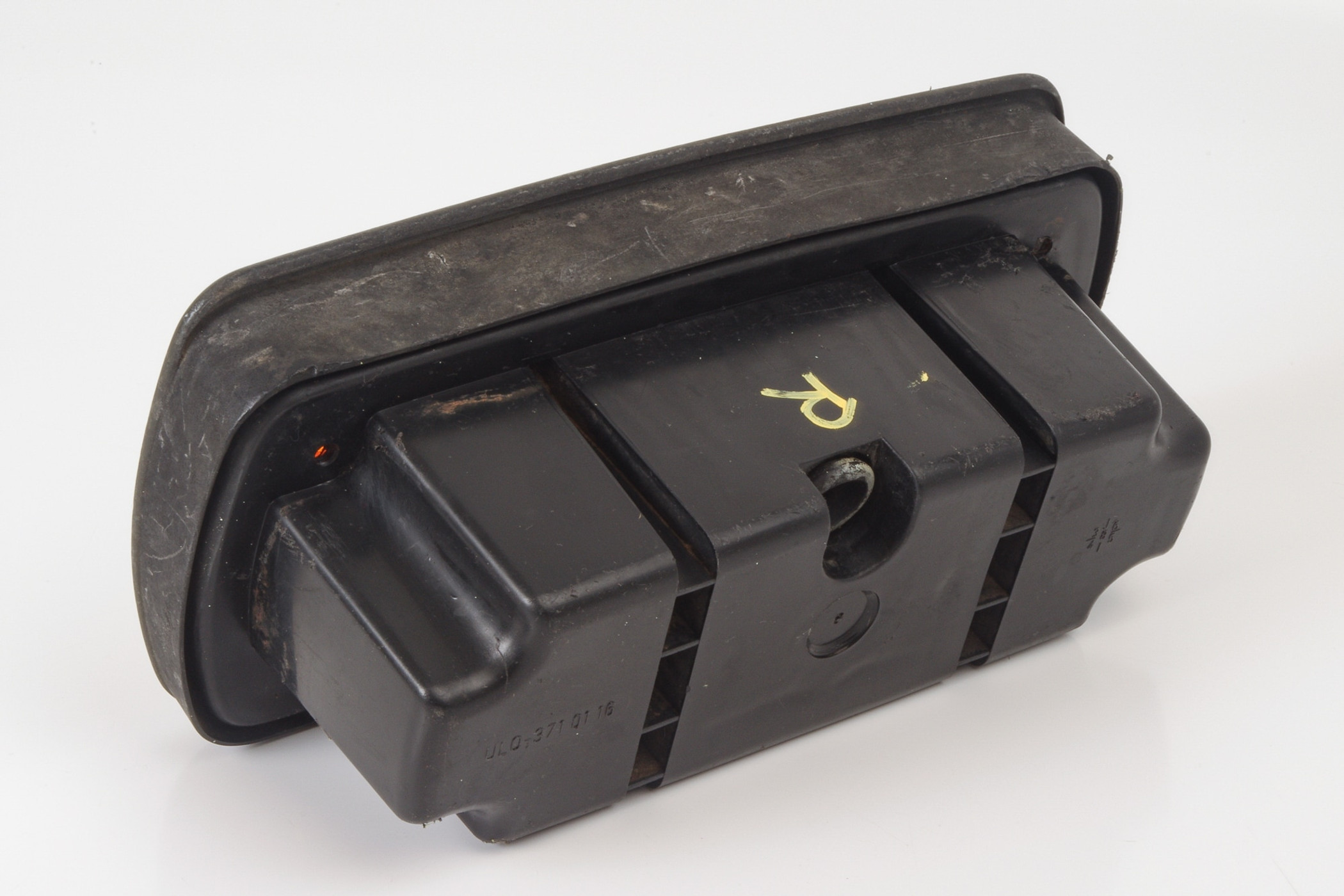 Mercedes 4608200264 Tail Light - Right (a) | W460 W461 G