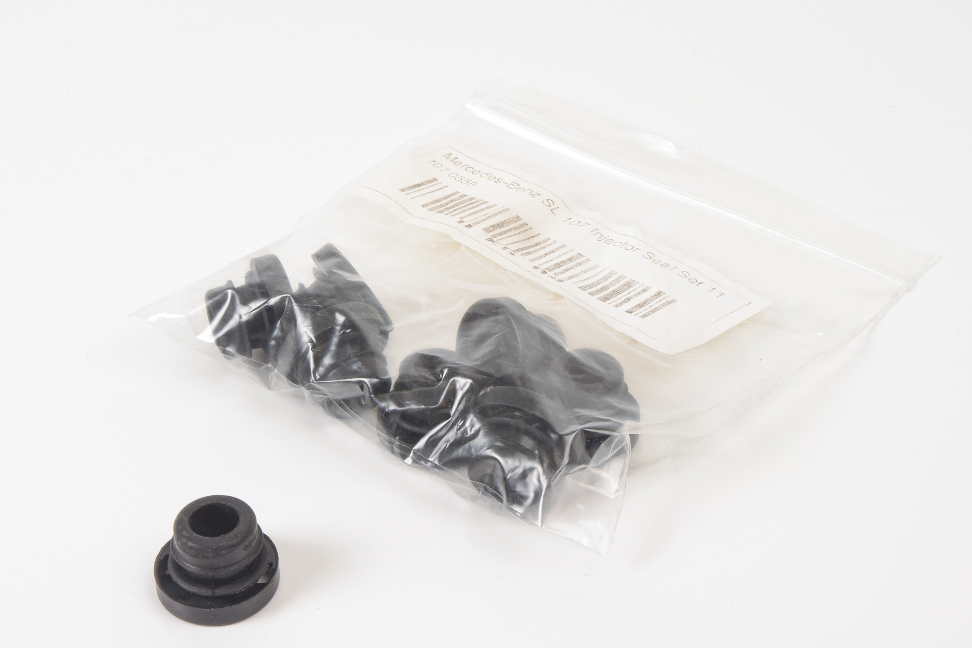 Mercedes 0000785823 Fuel Injector Kit x8 (New) | R107 R129 SL W124 E W126 S...