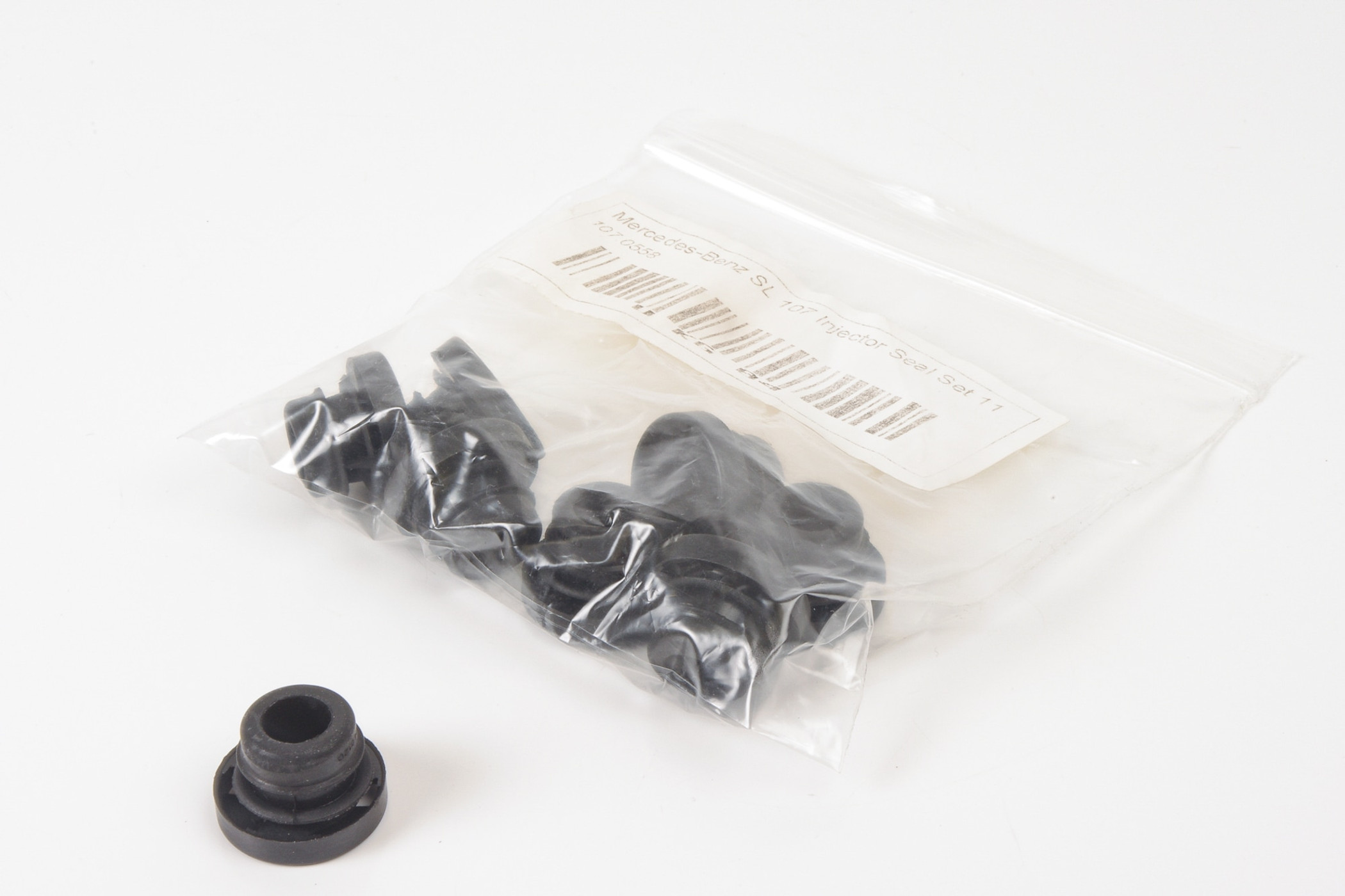 Mercedes 0000785823 Fuel Injector Kit x8 (New) | R107 R129 SL W124 E W126 S...