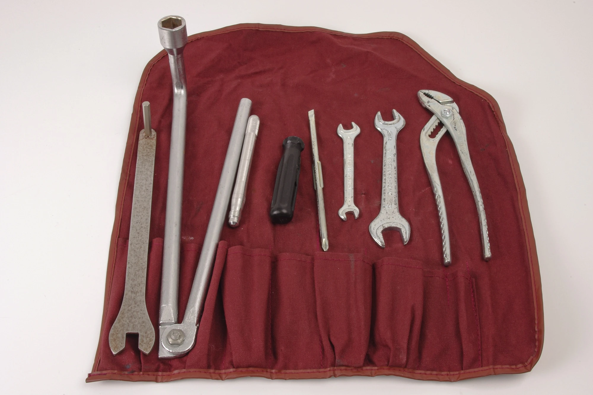 Mercedes 1295800203 Tool Kit | R129 SL