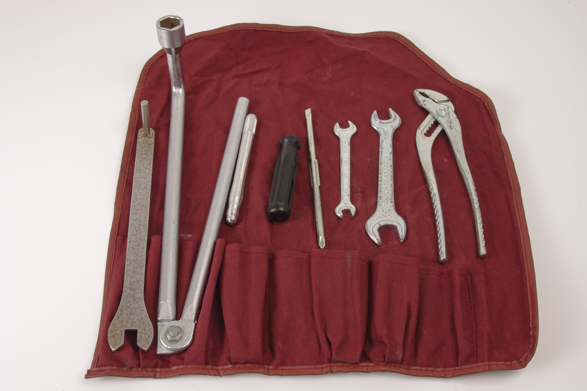 Mercedes 1295800203 Tool Kit | R129 SL