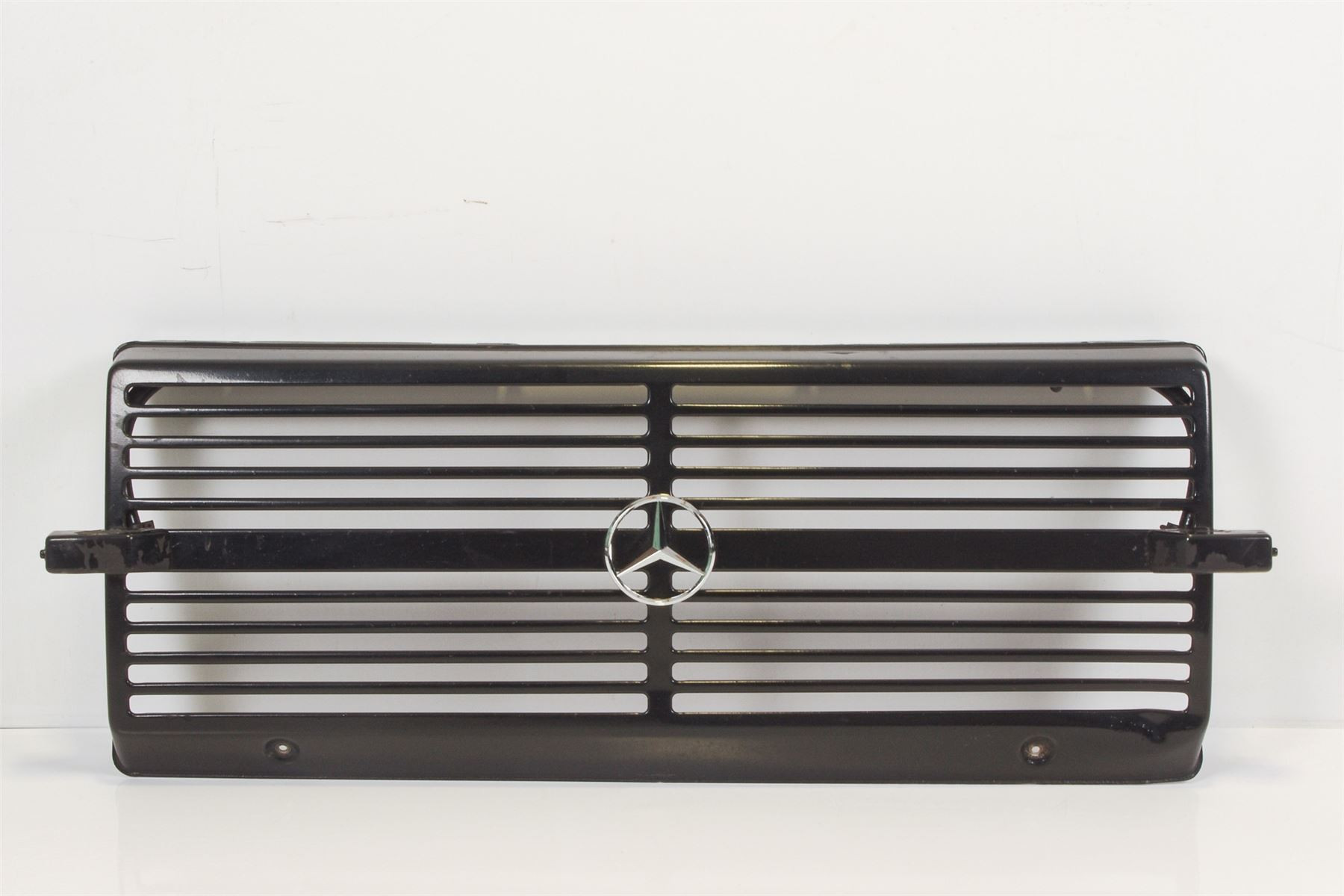 Mercedes 4608880815 Radiator Grille - Front (a) | W460 W461 G