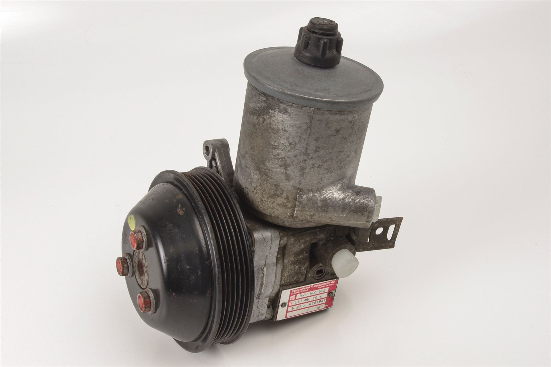 Mercedes 2104662001 Power Steering Pump (a) | W124 E R129 SL W202 C