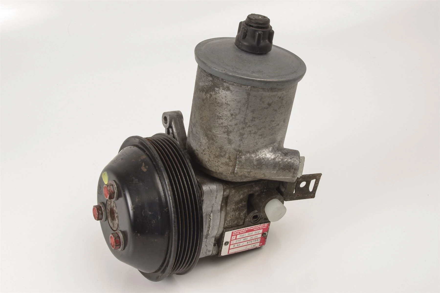 Mercedes 2104662001 Power Steering Pump (a) | W124 E R129 SL W202 C
