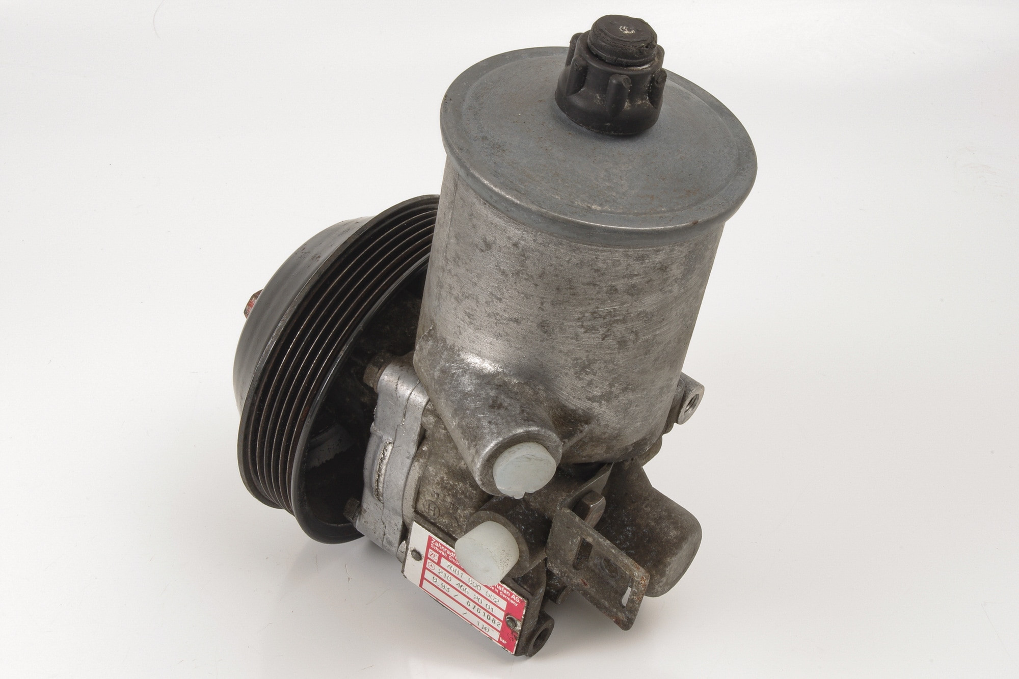 Mercedes 2104662001 Power Steering Pump (a) | W124 E R129 SL W202 C