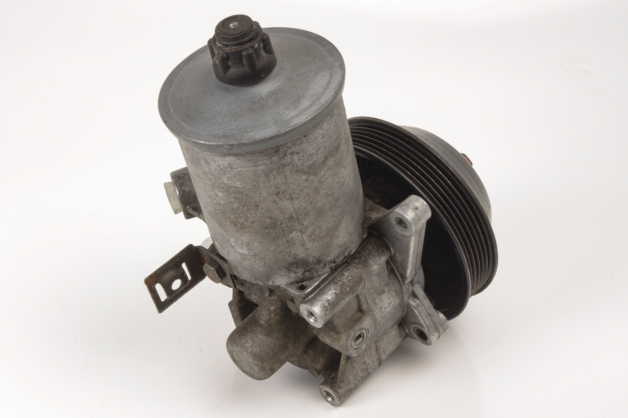 Mercedes 2104662001 Power Steering Pump (a) | W124 E R129 SL W202 C