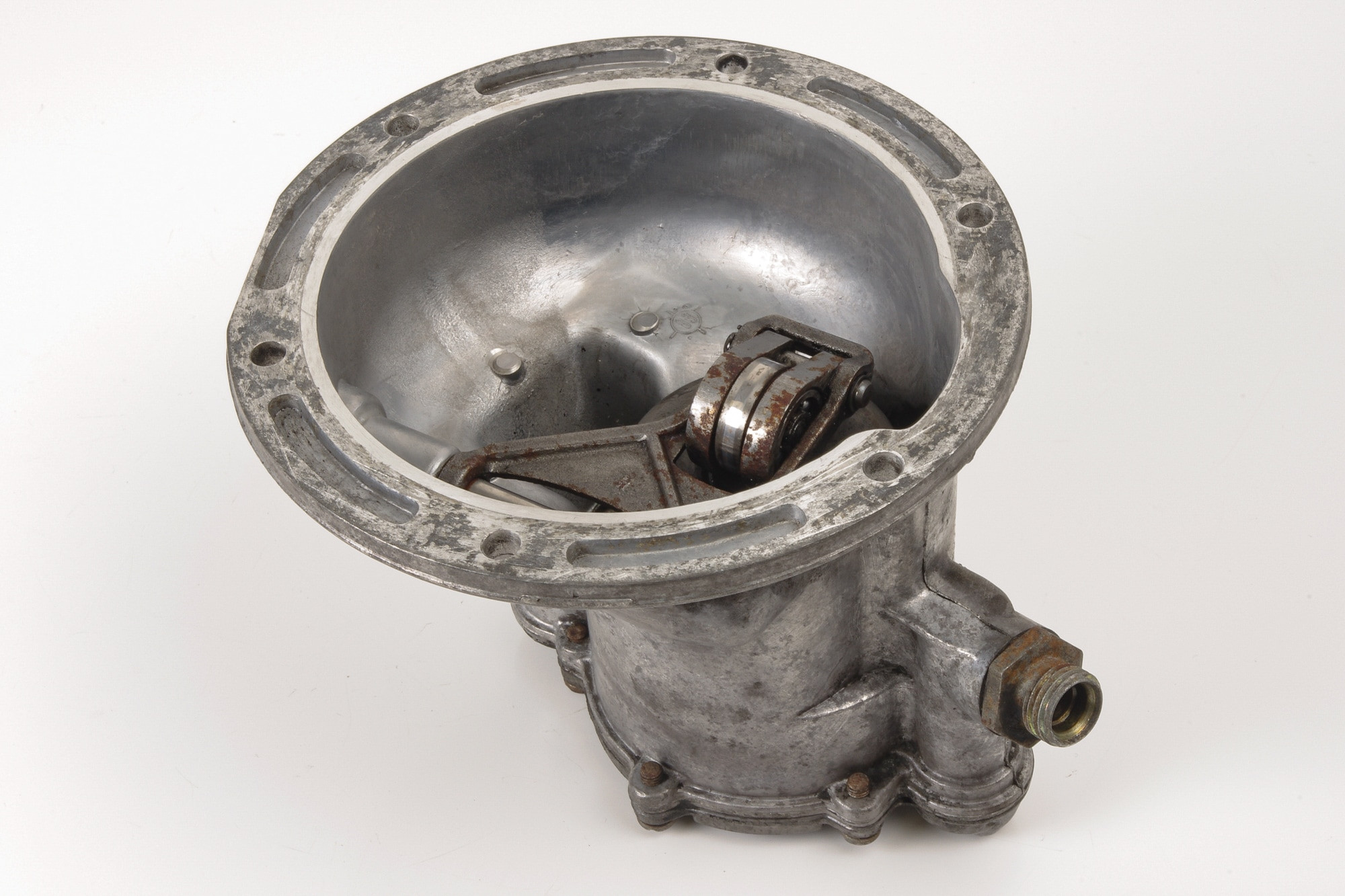 Mercedes 0002301365 Vacuum Pump | W116 W126 S W123 E W460 W461 G