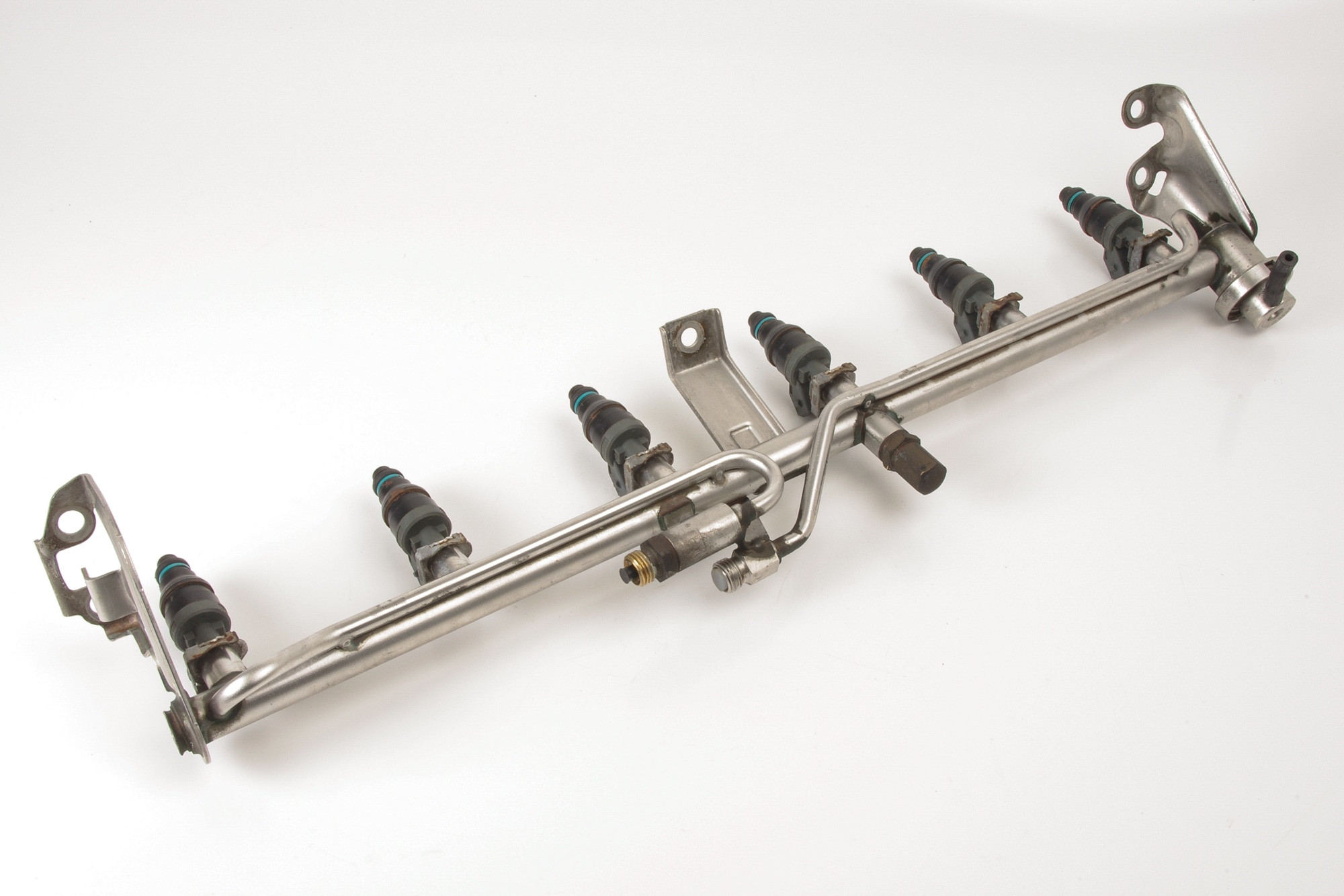 Mercedes 1040701295 Fuel Rail & Injector Set | W124 E R129 SL W140 S W202 C