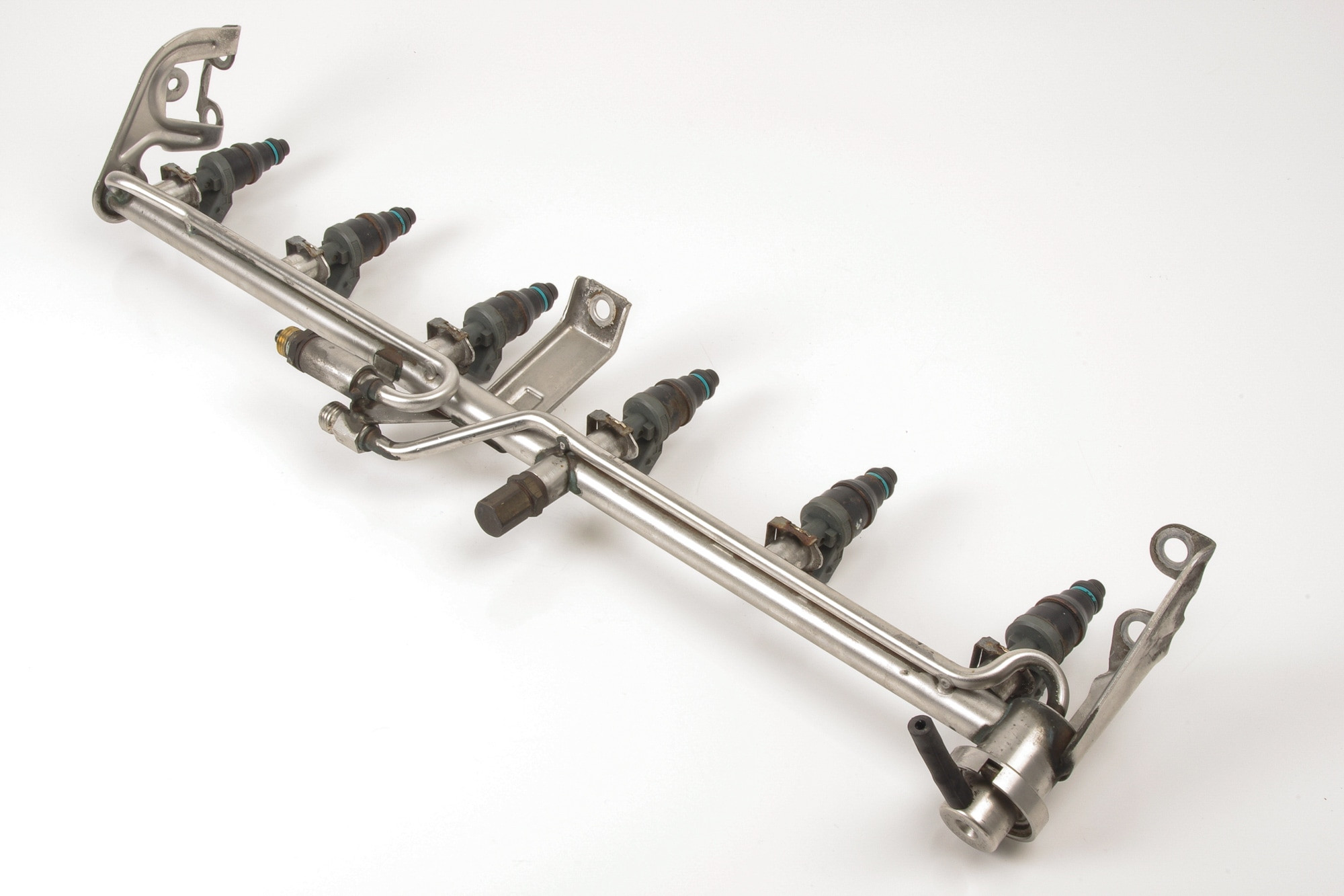 Mercedes 1040701295 Fuel Rail & Injector Set | W124 E R129 SL W140 S W202 C