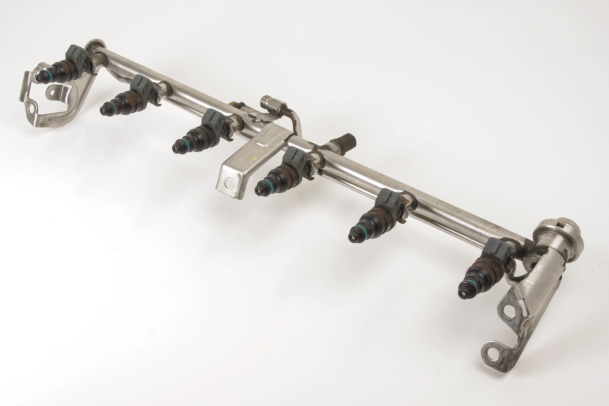 Mercedes 1040701295 Fuel Rail & Injector Set | W124 E R129 SL W140 S W202 C