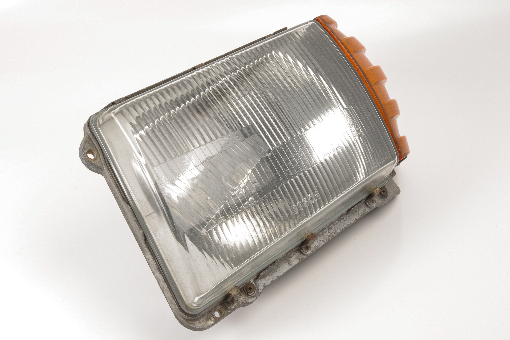 Mercedes 1078204761 Headlight - Left (c) | C107 R107 SL