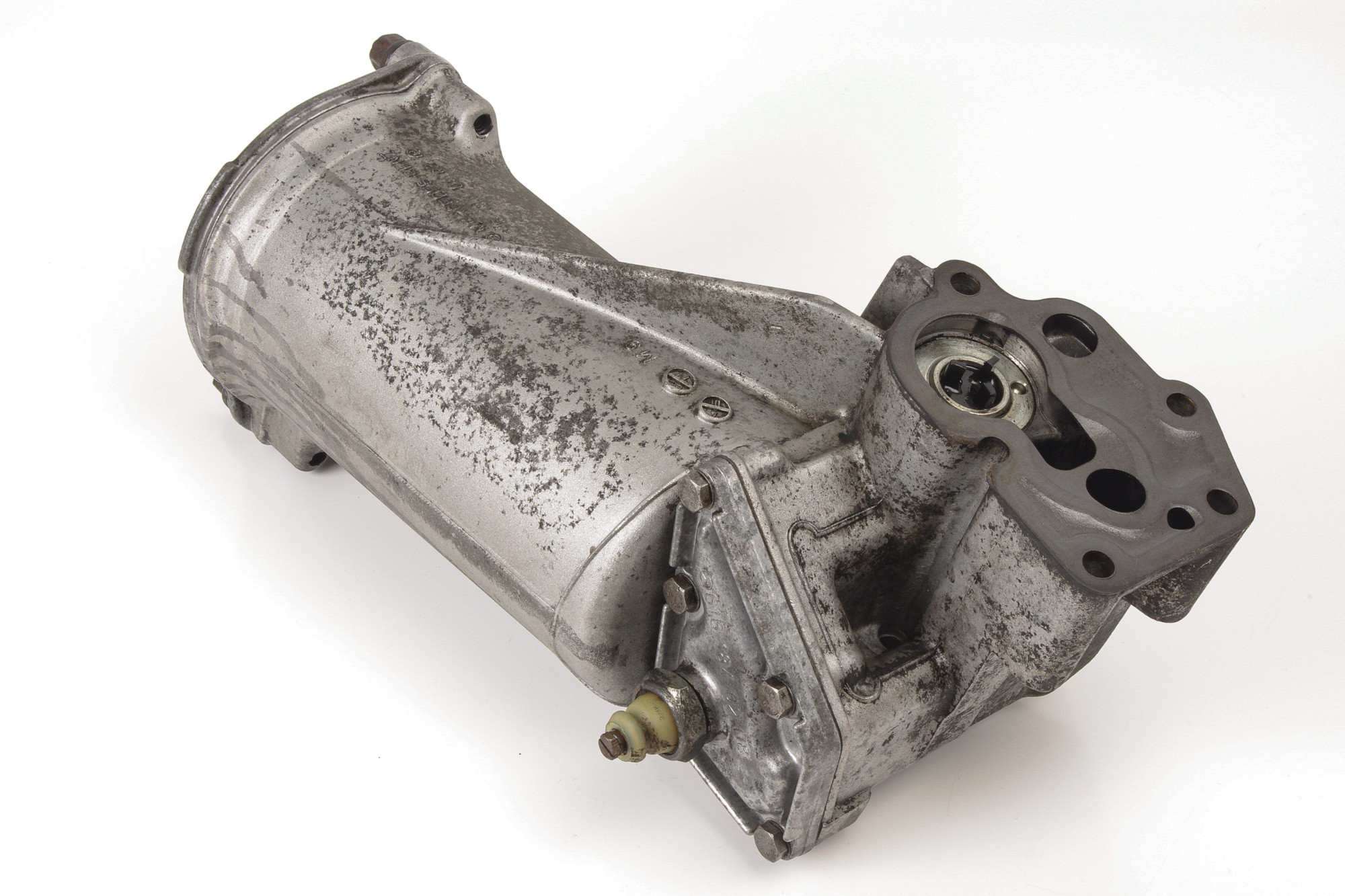 Mercedes 6151840102 Oil Filter Housing | W115 E W460 G