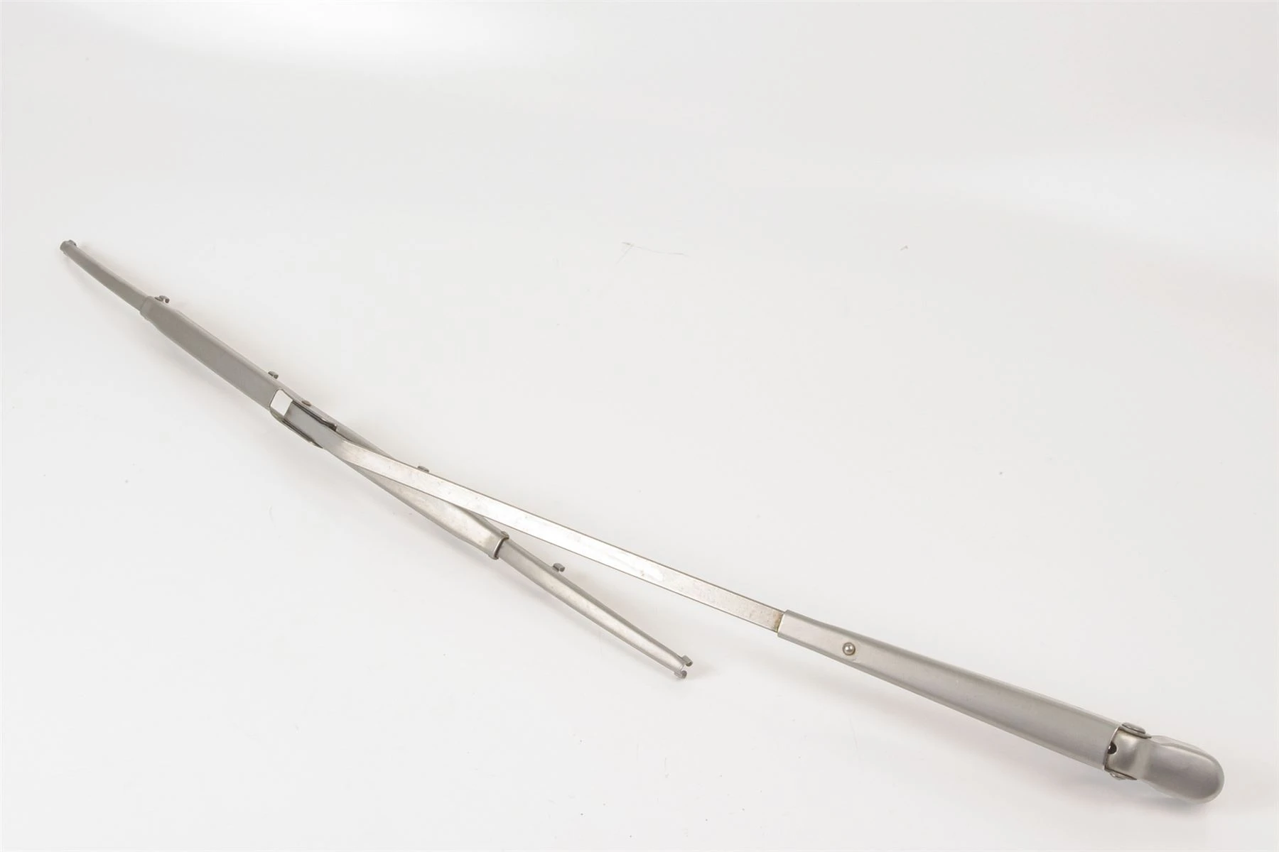 Mercedes 1078203944 Wiper Arm - Left | C107 R107 SL
