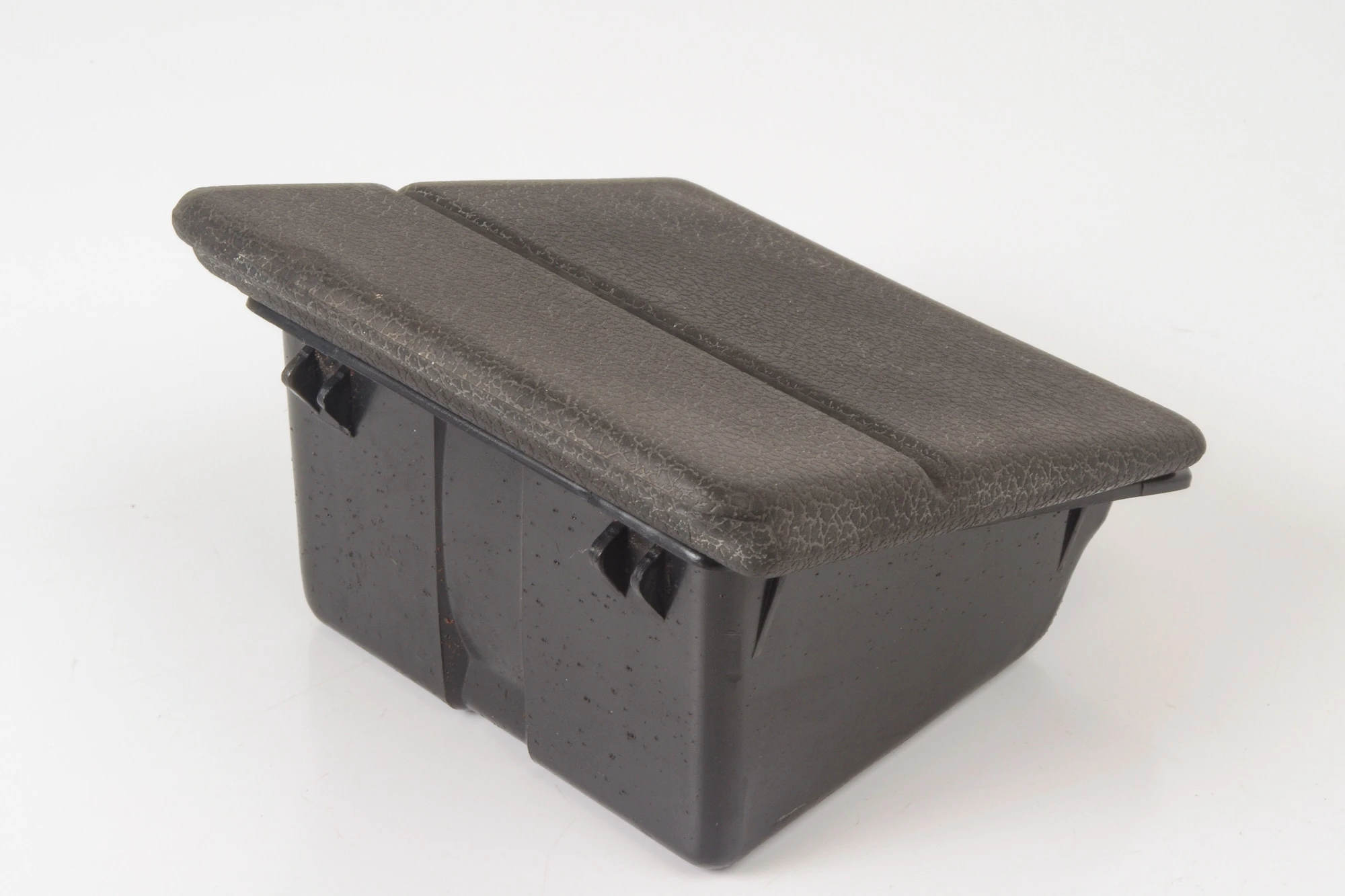 Mercedes 0008104530 Ashtray - Rear Black (a) | W460 W461 G