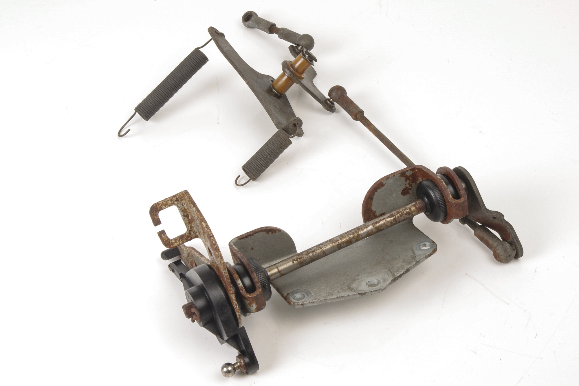 Mercedes 1200700921 Throttle Control Linkage (b) | R129 SL W140 V140 C140 S