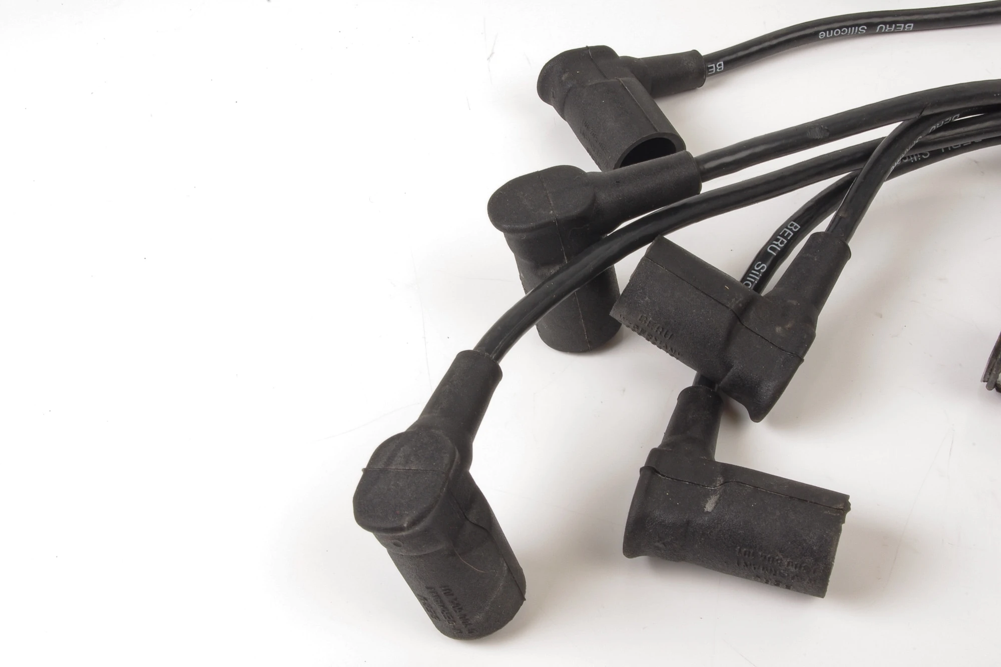 Mercedes 0001592842 Ignition Lead Set x8 | R107 R129 SL W123 W124 E W126 W140...