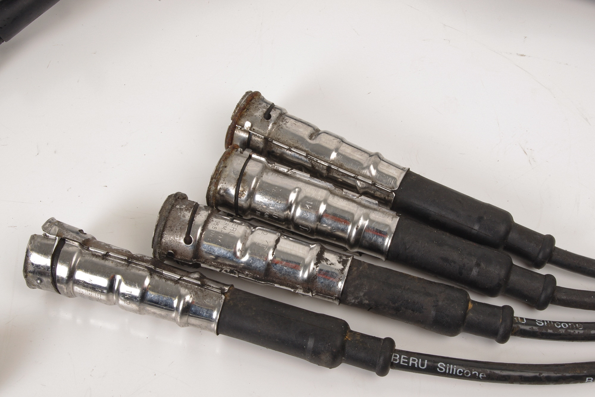 Mercedes 0001592842 Ignition Lead Set x8 | R107 R129 SL W123 W124 E W126 W140...