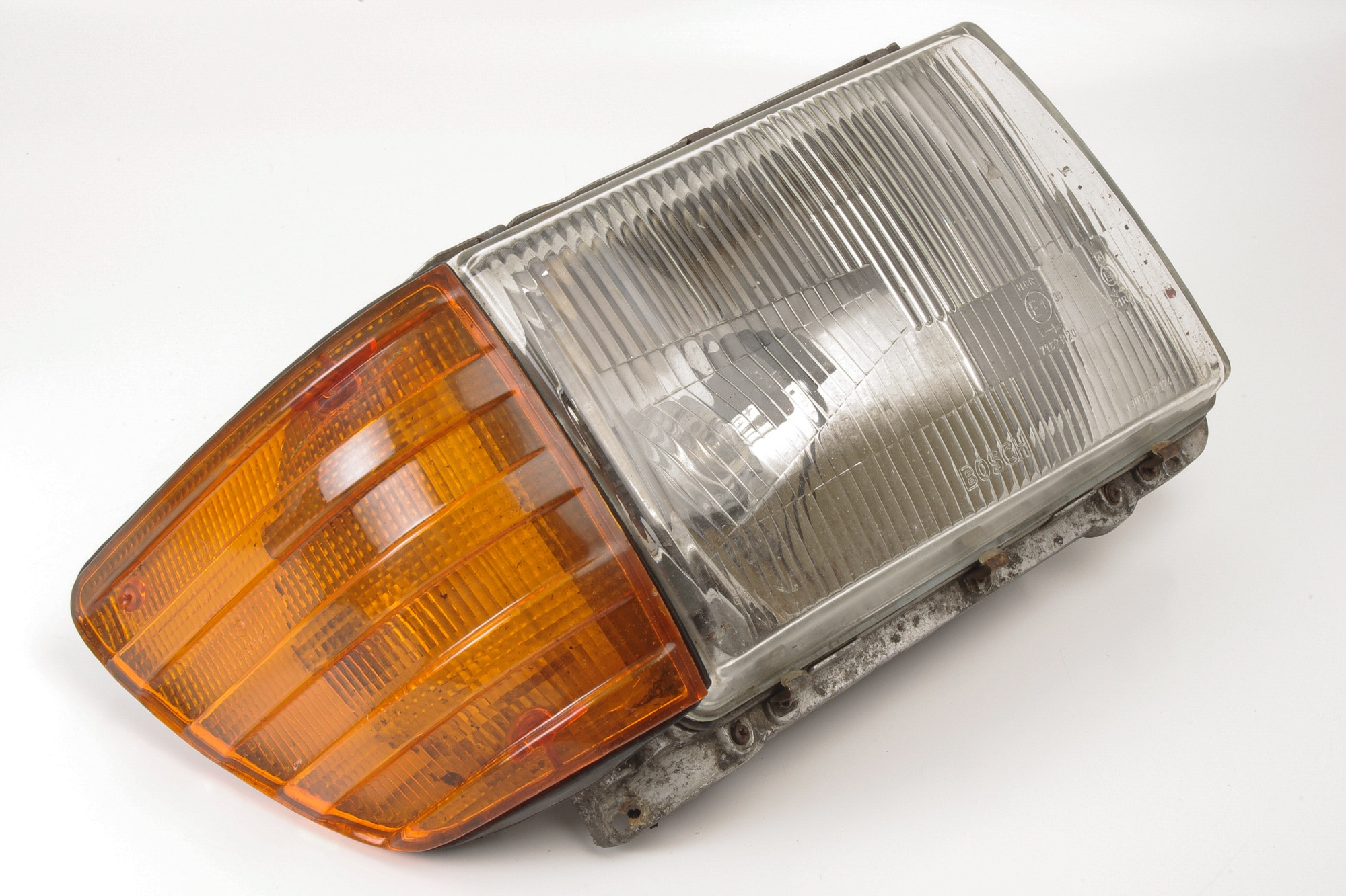 Mercedes 1078204861 Headlight - Right (b) | C107 R107 SL