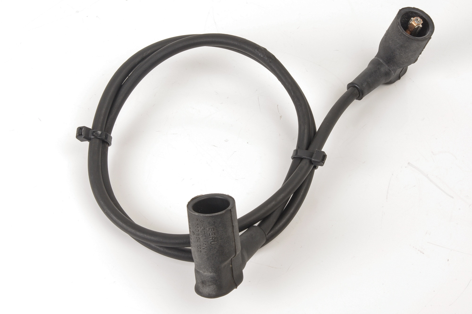 Mercedes 0001592942 Ignition Lead | R107 R129 SL W123 W124 E W126 W140 S W201...