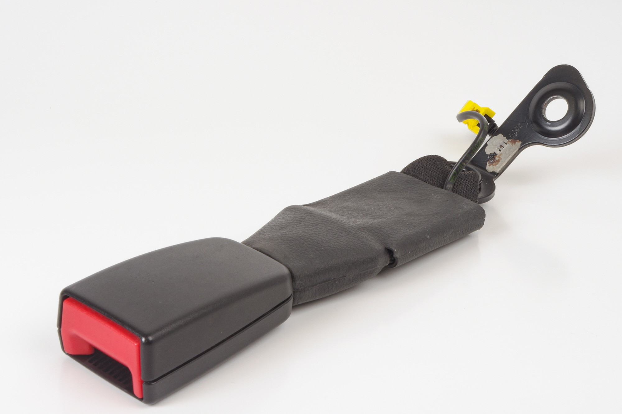 Mercedes 2048602669 Seat Belt Buckle - Rear (b) | W204 C