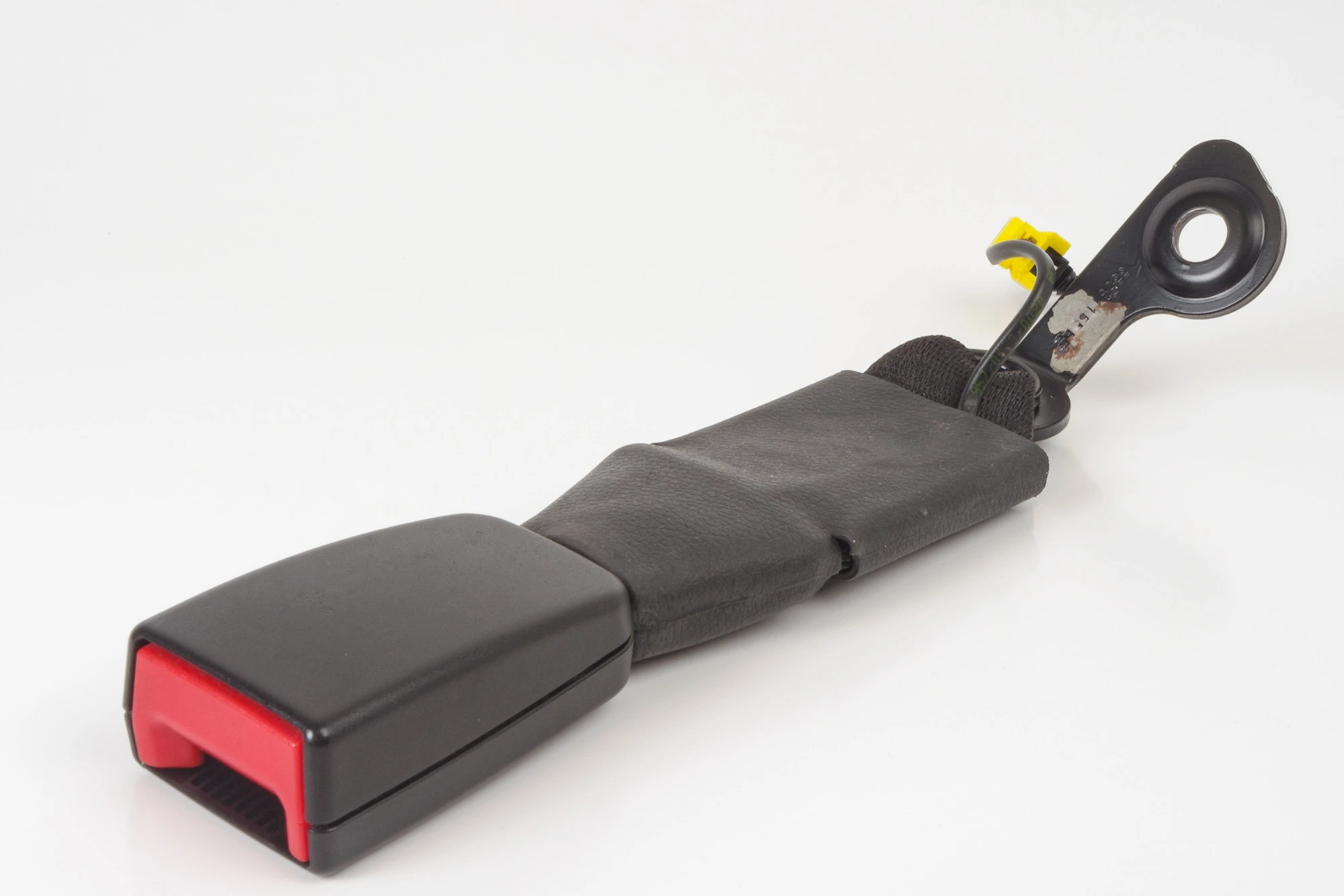 Mercedes 2048602669 Seat Belt Buckle - Middle Middle | W204 C