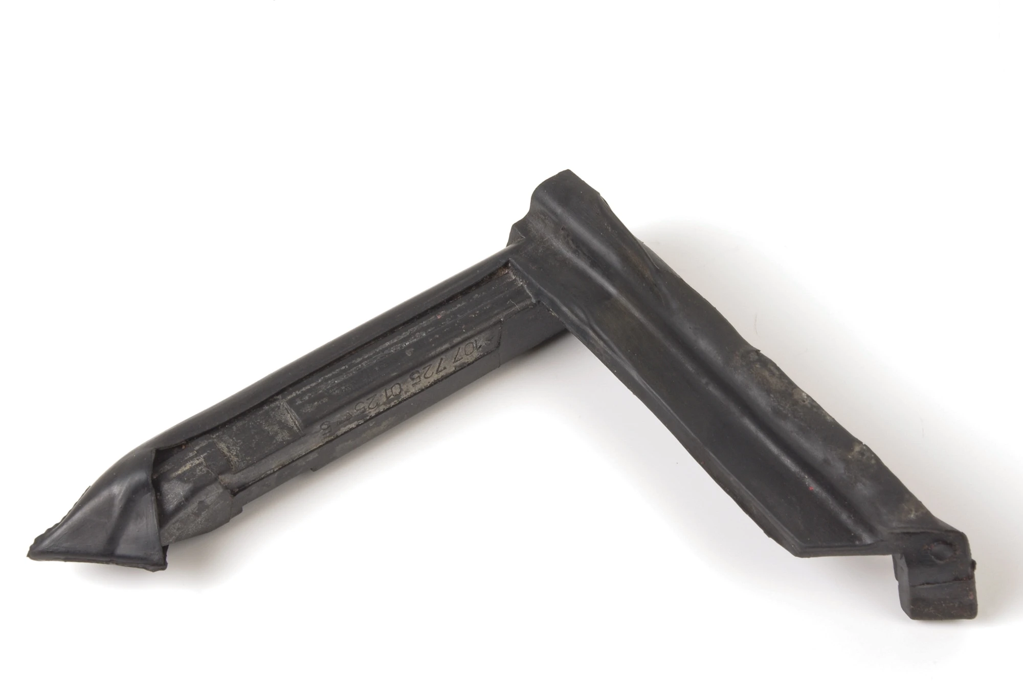 Mercedes 1077250125 Window Seal - Left | C107 R107 SL