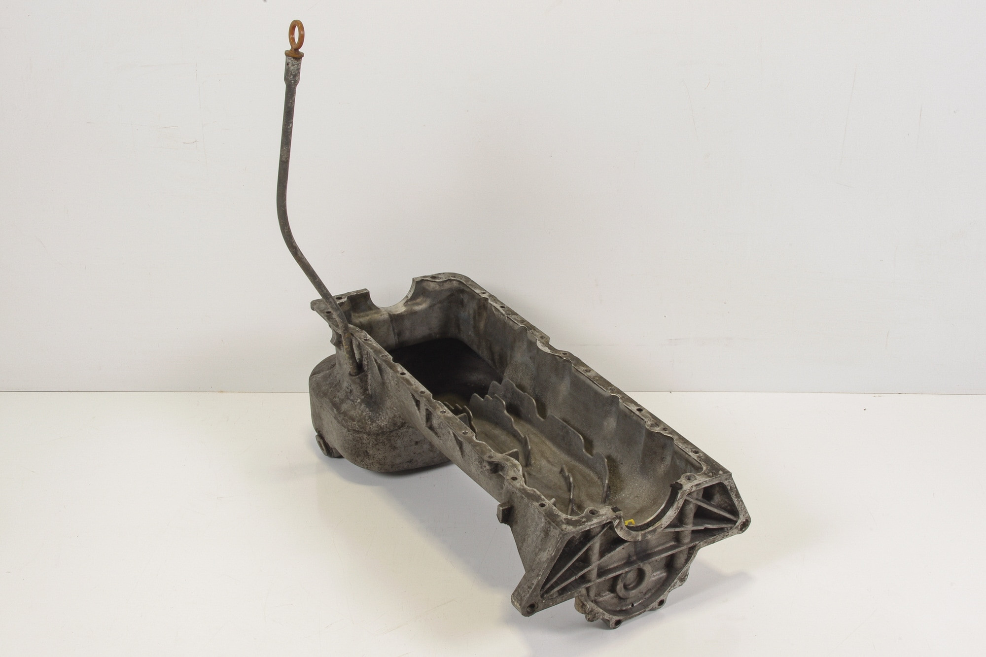 Mercedes 6170100913 Oil Sump | W123 V123 C123 S123 E W460 G