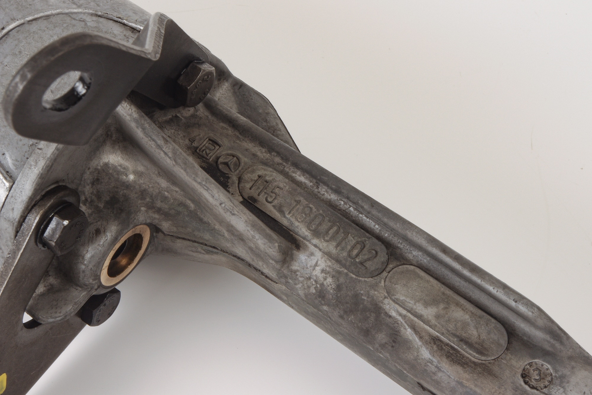 Mercedes 1151800102 Oil Pump | C107 R107 SL W114 W115 W123 W124 E W116 W126...