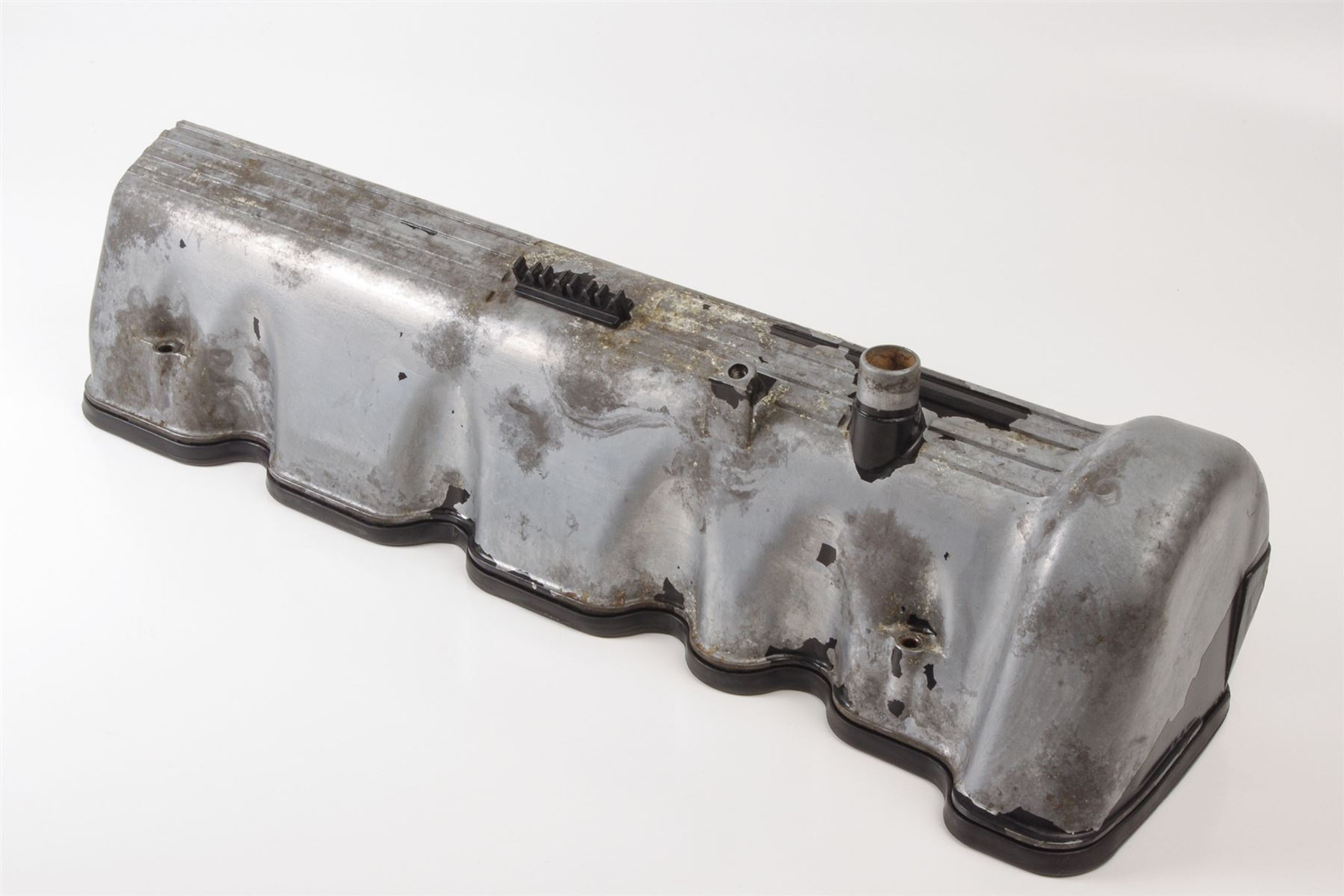 Mercedes 1170162105 Valve Cylinder Head Cover - Left | R107 SL W116 S