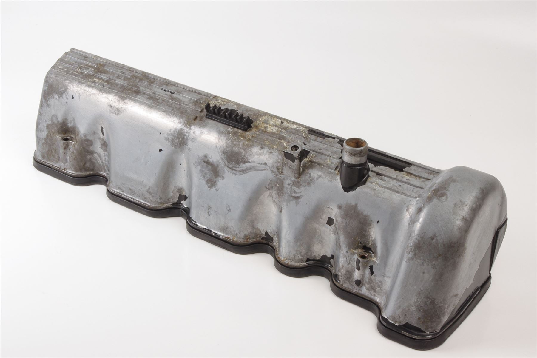 Mercedes 1170162105 Valve Cylinder Head Cover - Left | R107 SL W116 S