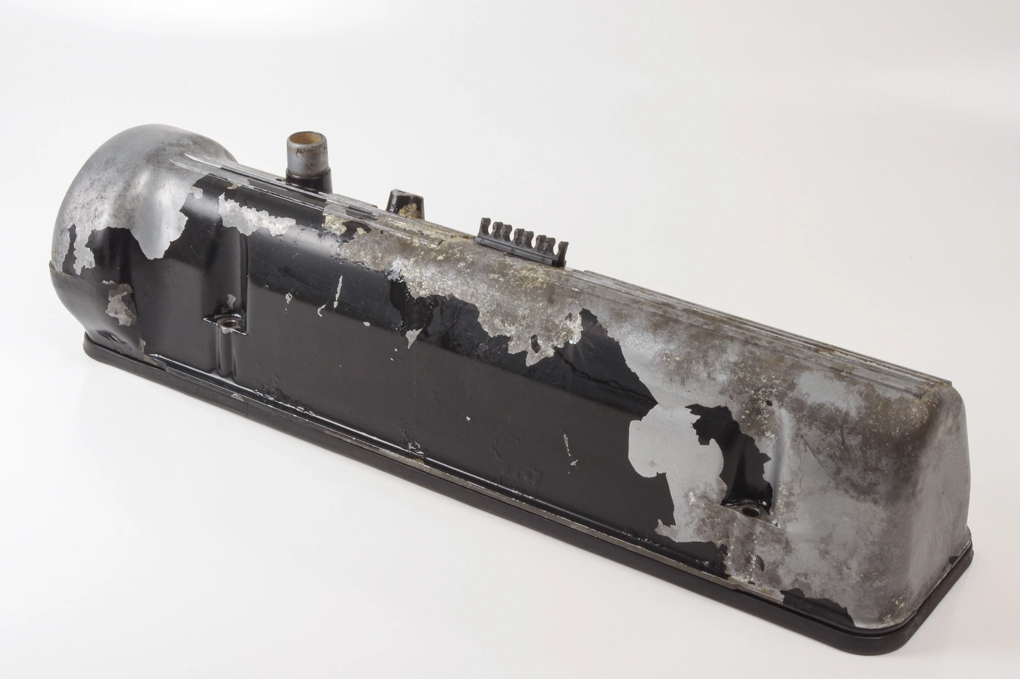 Mercedes 1170162105 Valve Cylinder Head Cover - Left | R107 SL W116 S