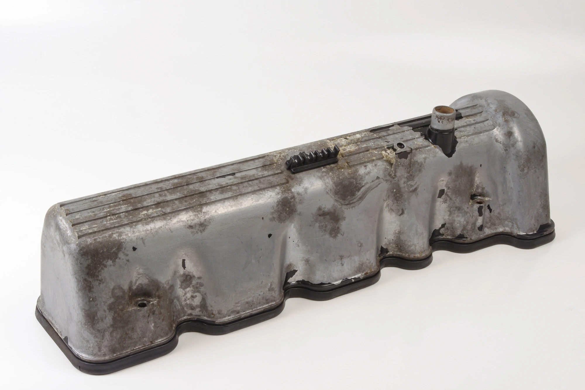 Mercedes 1170162105 Valve Cylinder Head Cover - Left | R107 SL W116 S
