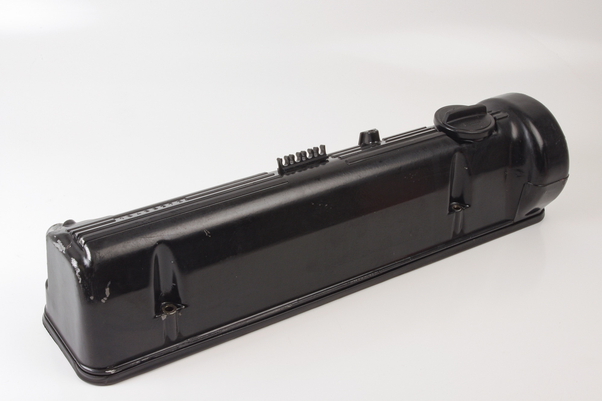 Mercedes 1170160705 Valve Cylinder Head Cover - Right | C107 R107 SL W108...