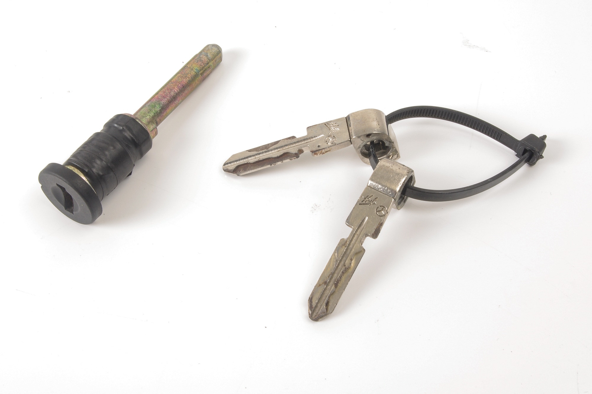 Mercedes 2104620030 Lock Set | R129 SL W140 V140 C140 S W210 S210 E