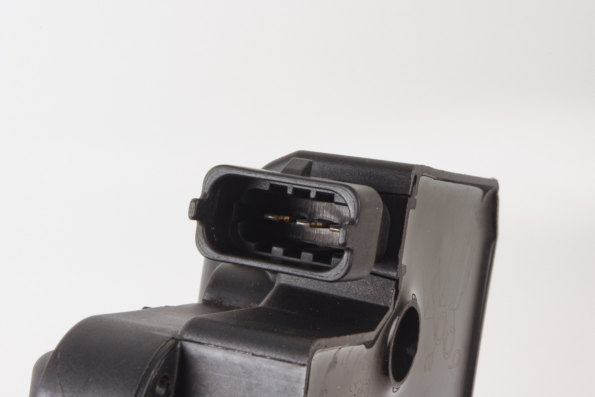 Mercedes 0001587303 Ignition Coil (a) | R129 SL W163 M R170 SLK W202 W203 C...