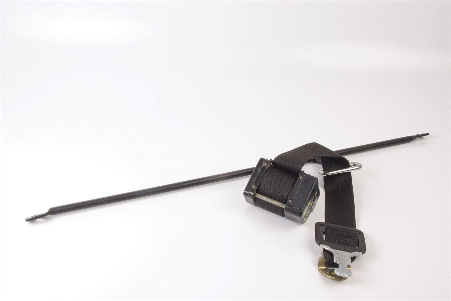 Mercedes 0008601183 Seat Belt - Rear Right Black (a) | W460 W461 G
